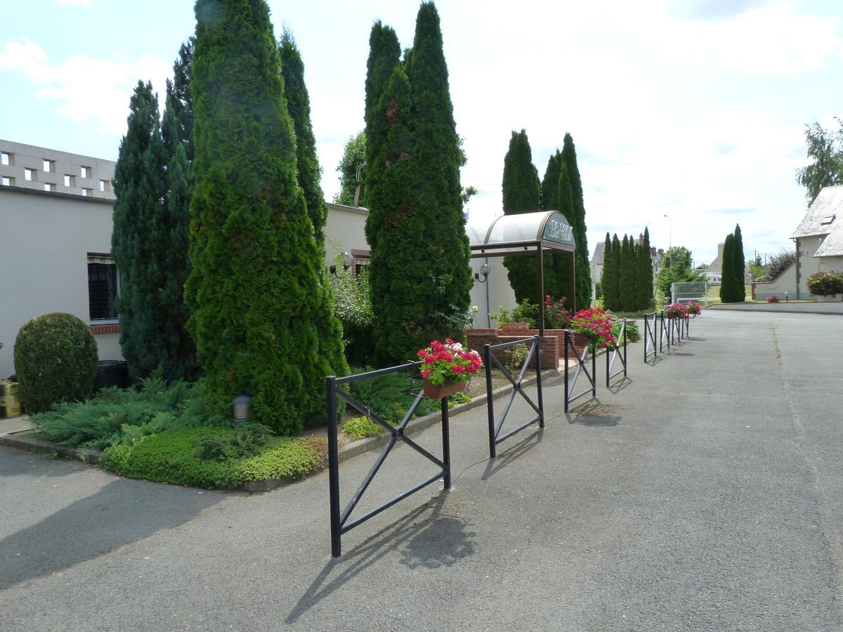 Hostellerie Du Chateau Saint-Pere-sur-Loire Exterior foto